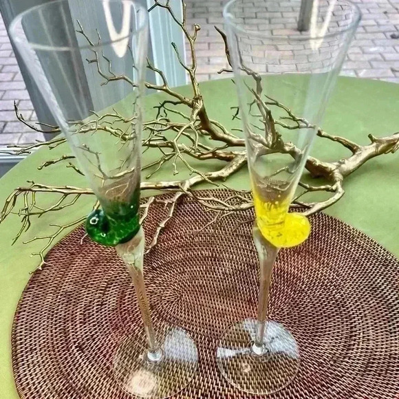 Murano Art Glass Crystal Champagne Flutes 1 Cobalt blue & 1 yellow Escargot - Picture 1 of 5